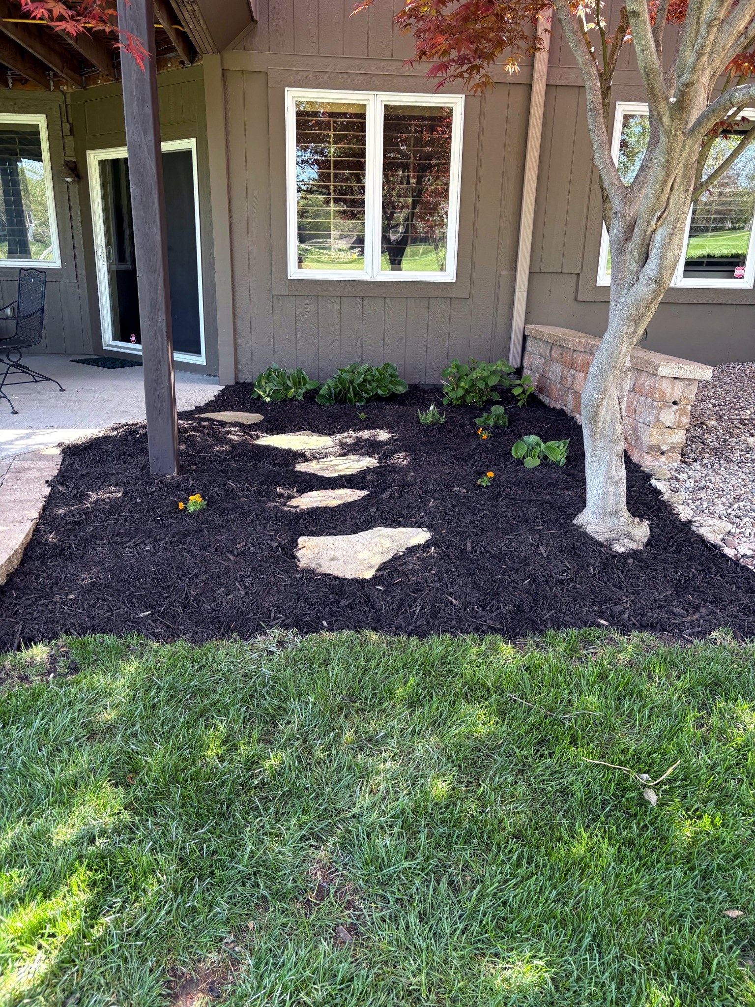 Mulch & Rock Installs