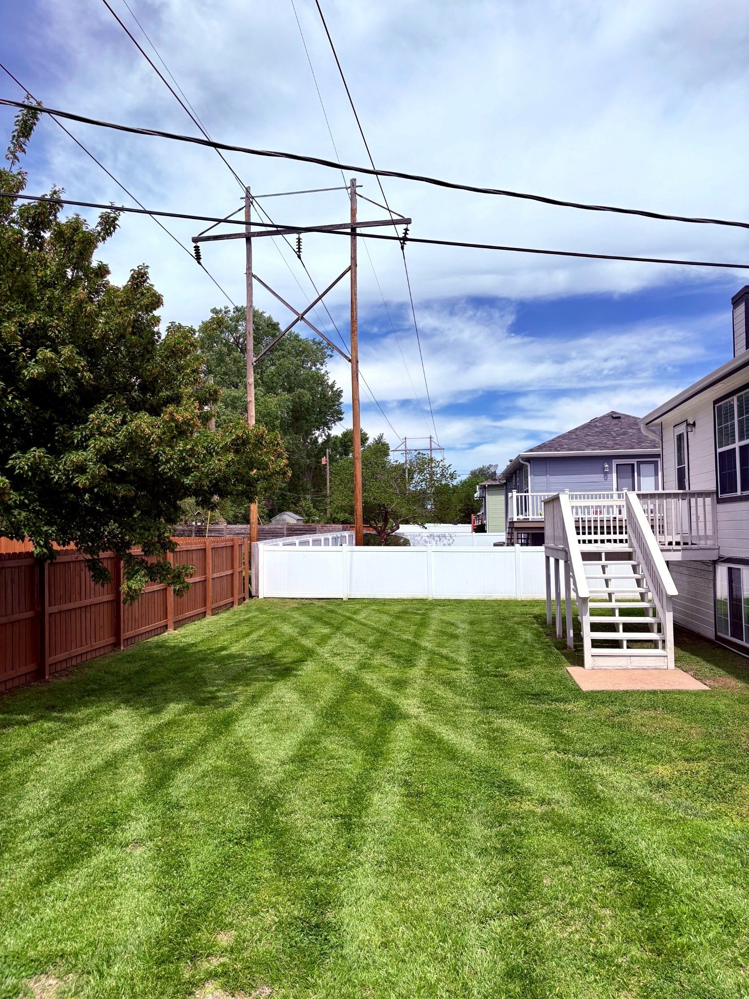 Lawn Mowing & Edging